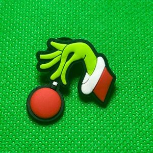 🌼 (5/$10 or 10/$15) NEW “Grinch Christmas” Fun Croc Shoe Charm Collection